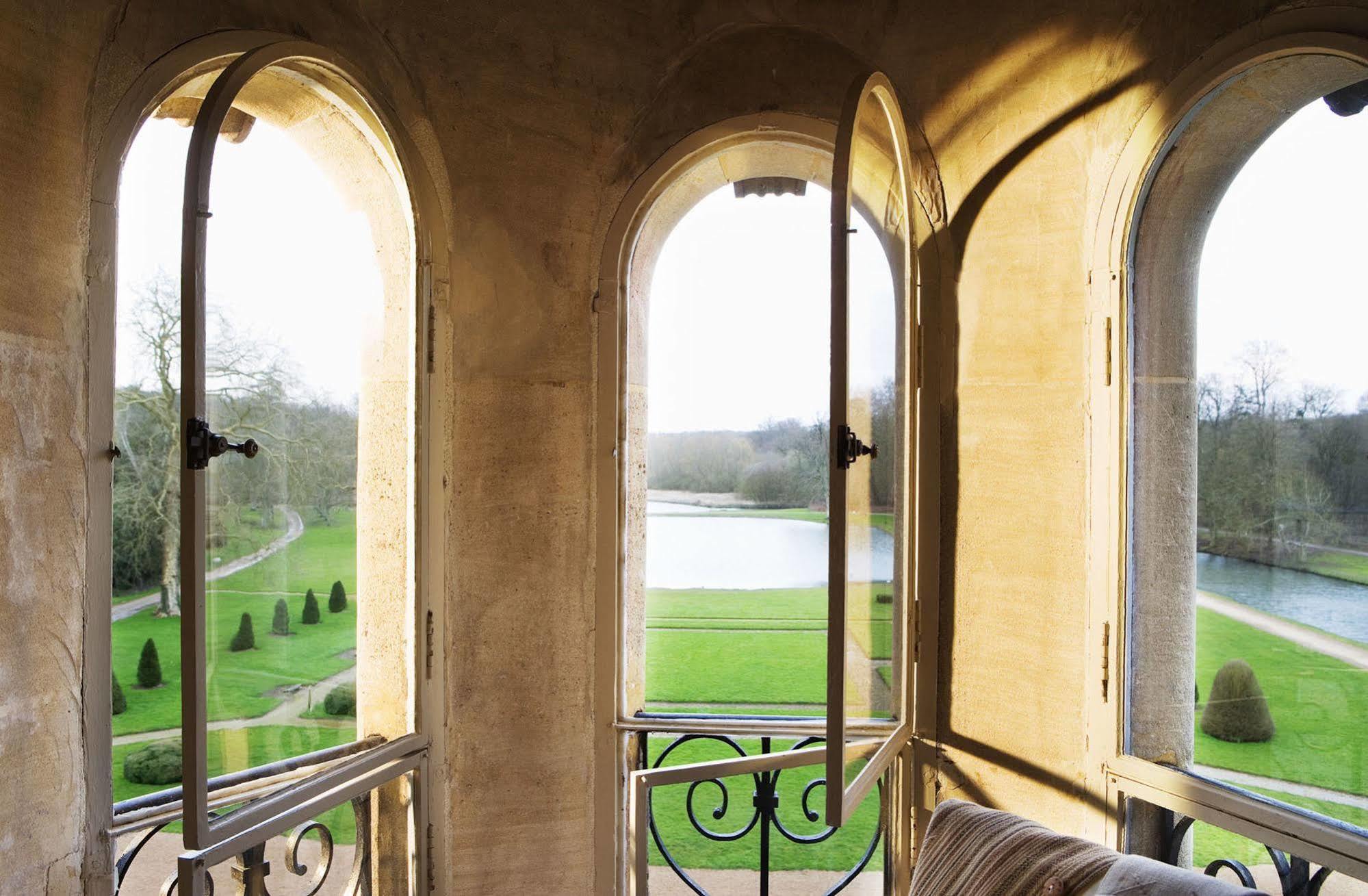 Chateau D'Esclimont Saint-Symphorien-le-Chateau Dış mekan fotoğraf